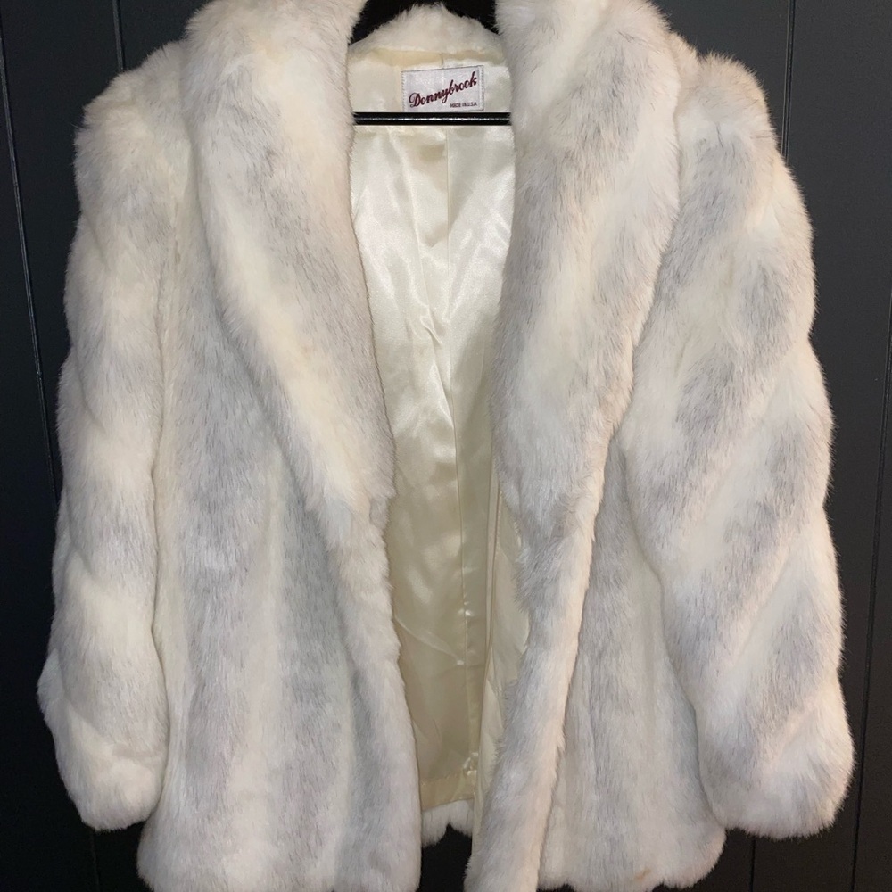 Vintage Women's White Faux Fur Coat